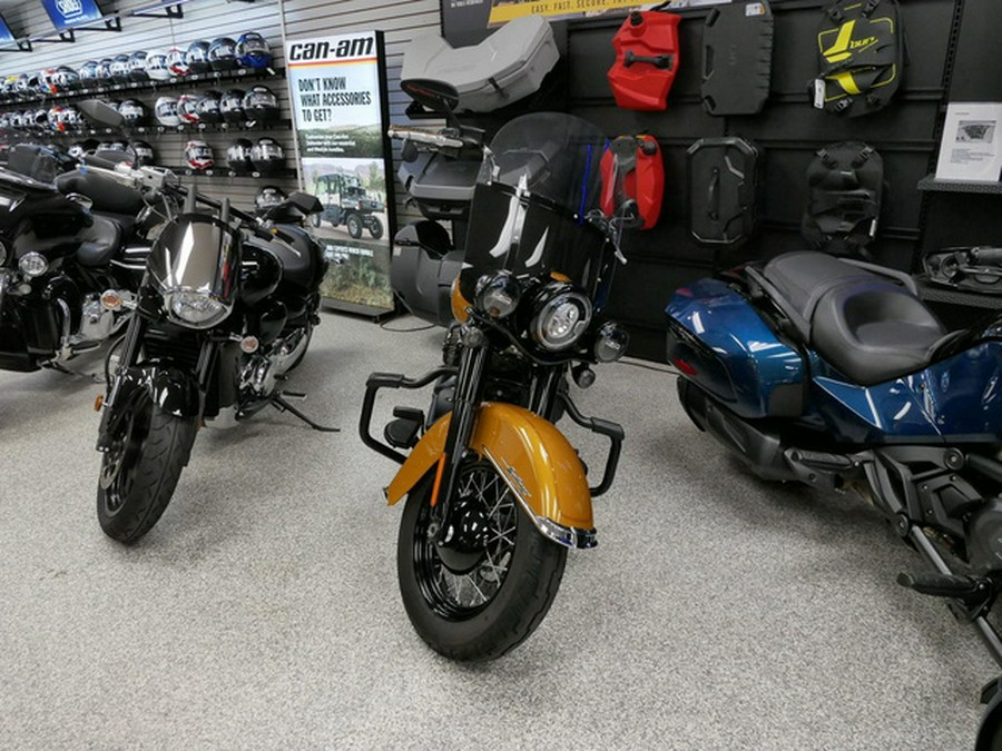 2023 Harley-Davidson FLHCS - Heritage Classic