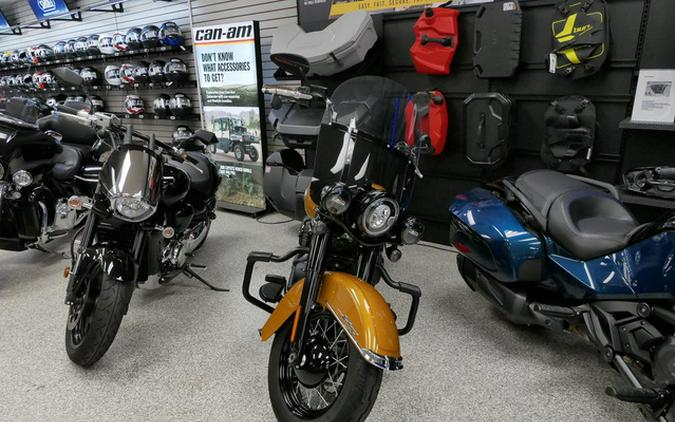 2023 Harley-Davidson FLHCS - Heritage Classic