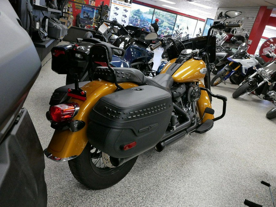 2023 Harley-Davidson FLHCS - Heritage Classic