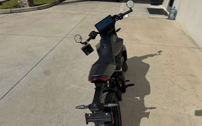 2025 Can-Am Pulse Carbon Black