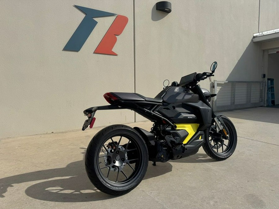 2025 Can-Am Pulse Carbon Black