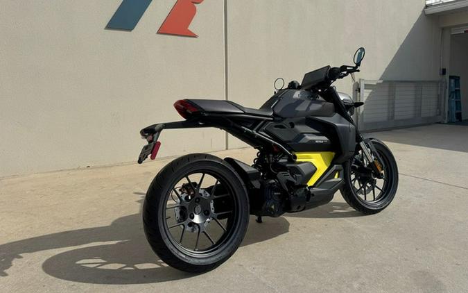 2025 Can-Am Pulse Carbon Black