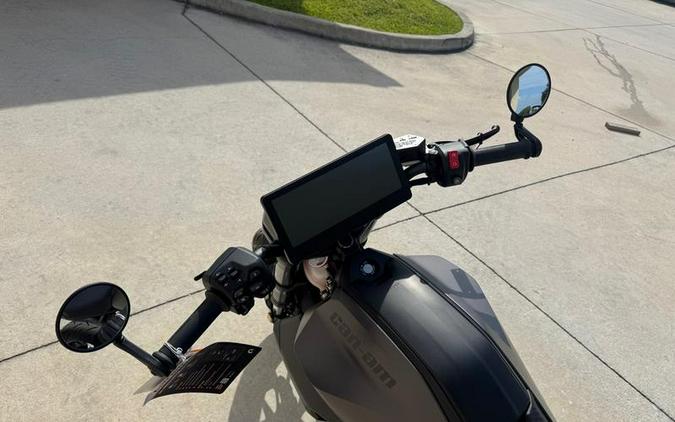 2025 Can-Am® Pulse Carbon Black