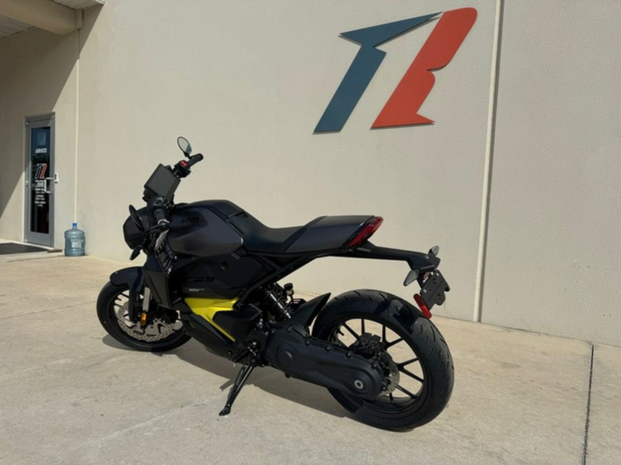 2025 Can-Am Pulse Carbon Black