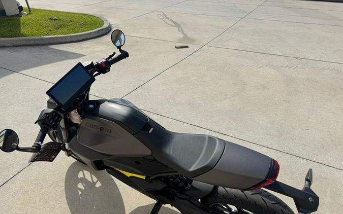 2025 Can-Am Pulse Carbon Black