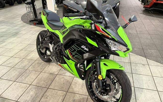 2023 Kawasaki Ninja 650 Review [14 Fast Facts]