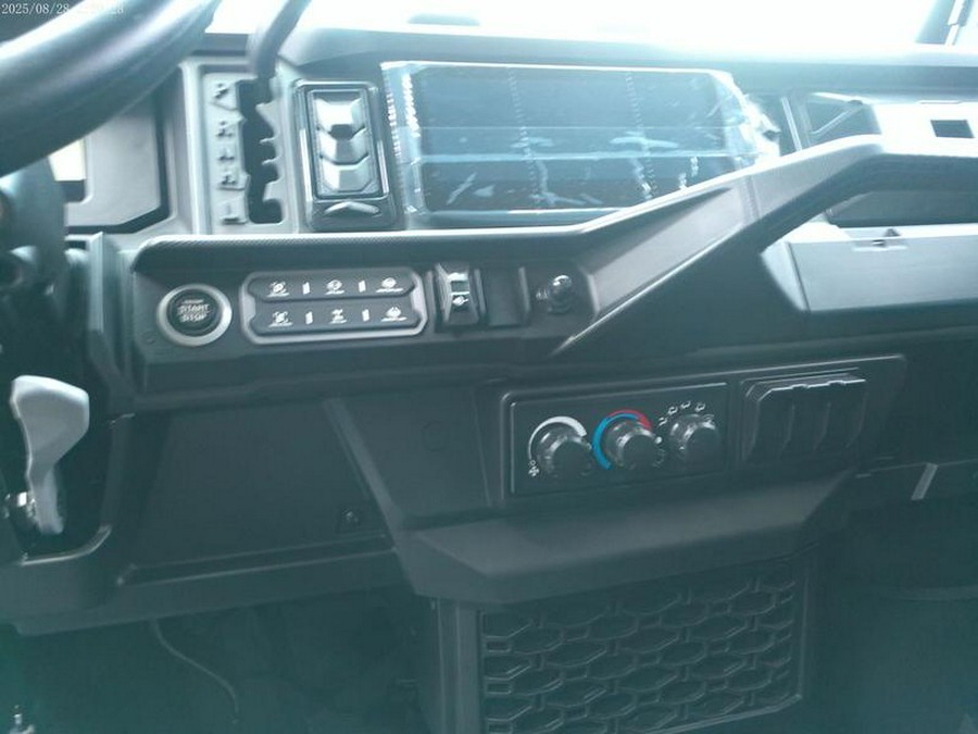 2026 Can-Am® Defender MAX Limited HD11 Dark Wildland Camo