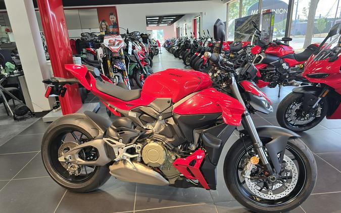 2026 Ducati Streetfighter V4