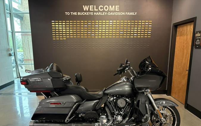 2022 Harley-Davidson® Road Glide® Limited Gauntlet Gray Metallic/Vivid Black