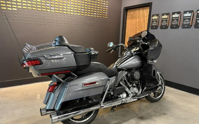 2022 Harley-Davidson® Road Glide® Limited Gauntlet Gray Metallic/Vivid Black