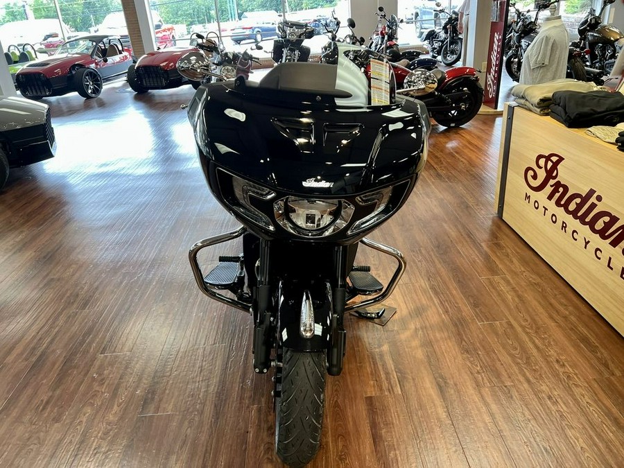 2023 Indian Motorcycle® Challenger® Limited Black Metallic