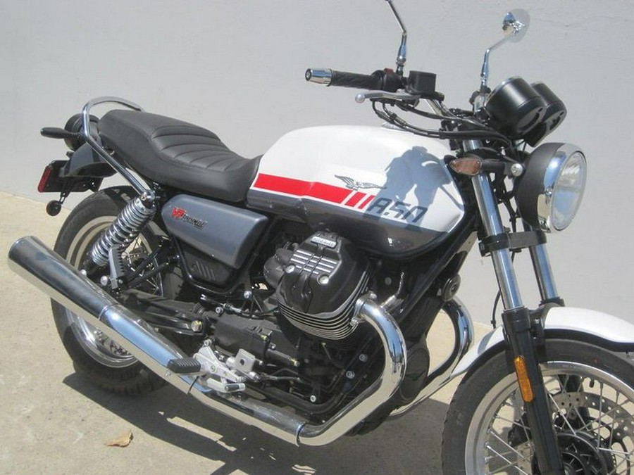 New 2023 Moto Guzzi V7 Special