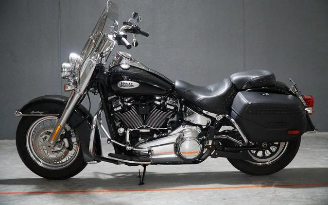 2021 Harley-Davidson® FLHC - Heritage Classic