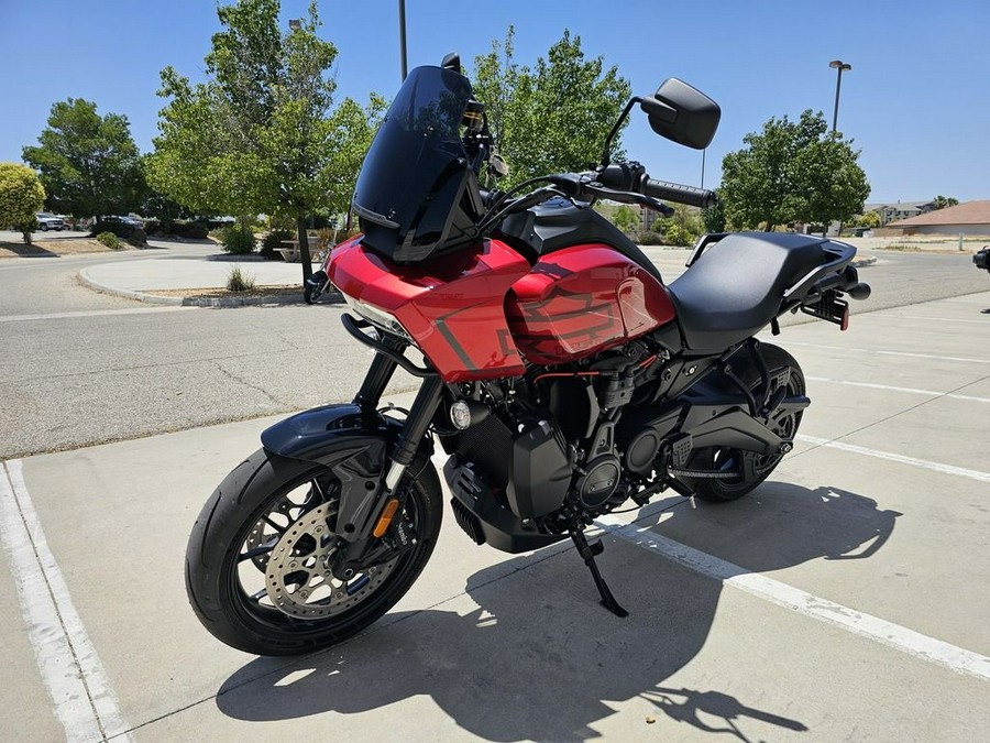 2025 Harley-Davidson® RA1250ST - Pan America® 1250 ST