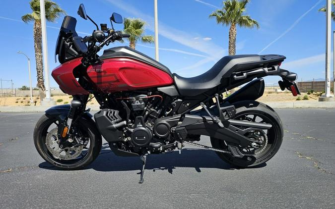 2025 Harley-Davidson® RA1250ST - Pan America® 1250 ST