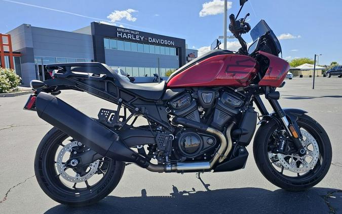 2025 Harley-Davidson® RA1250ST - Pan America® 1250 ST