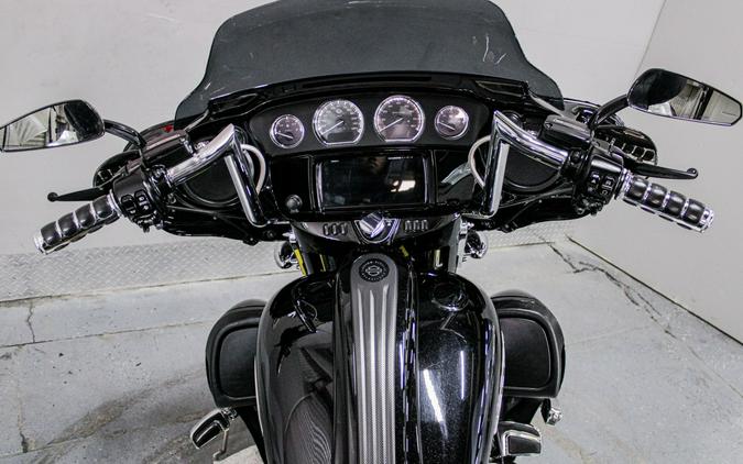 2016 Harley-Davidson CVO™ Street Glide®