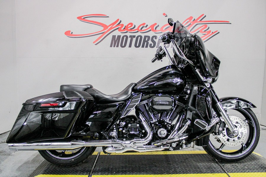 2016 Harley-Davidson CVO™ Street Glide®