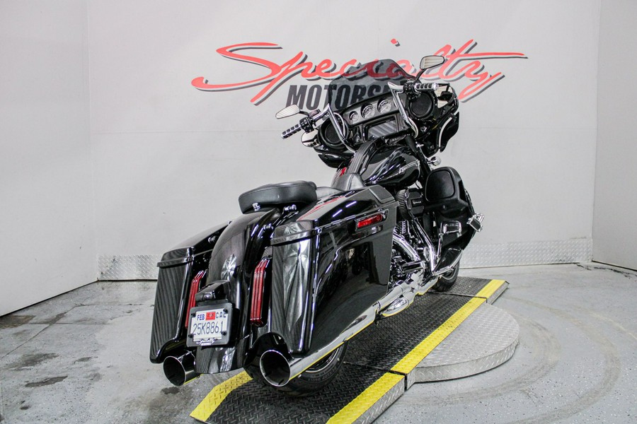 2016 Harley-Davidson CVO™ Street Glide®