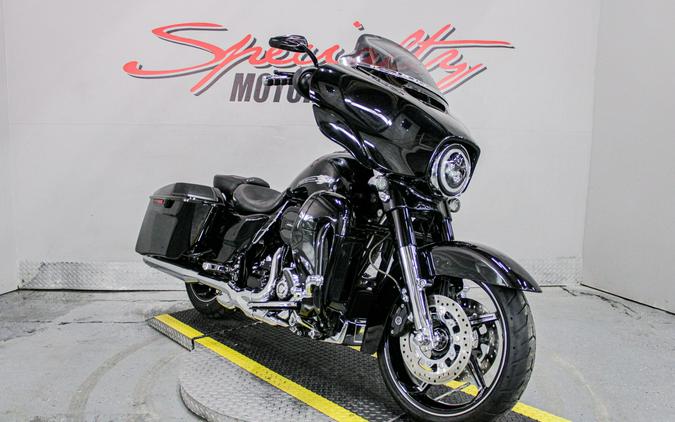 2016 Harley-Davidson CVO™ Street Glide®