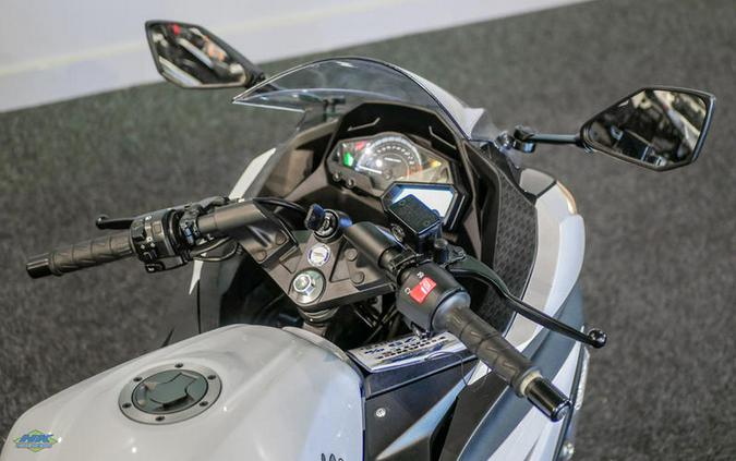 2017 Kawasaki Ninja® 300 ABS