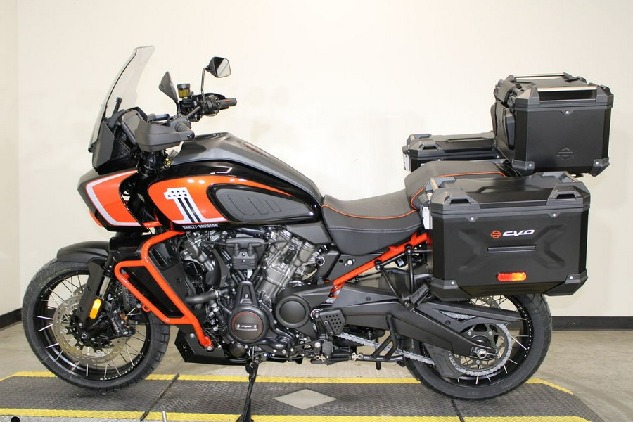 2024 Harley-Davidson® RA1250SE - CVO™ Pan America®