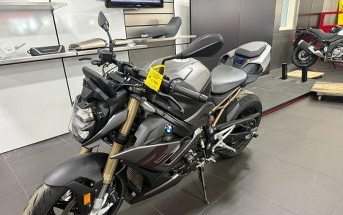 2023 BMW S 1000 R
