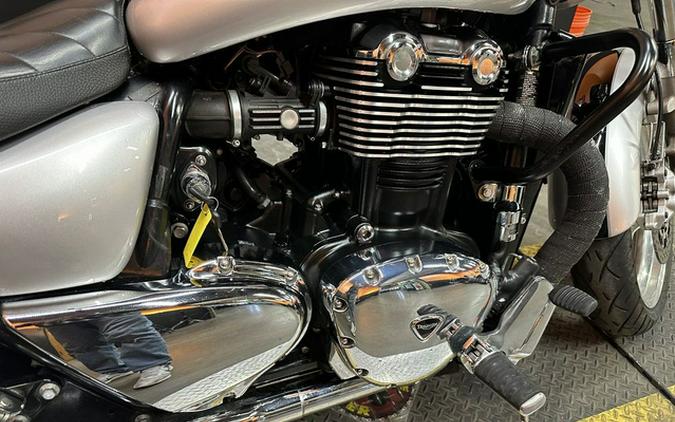 2010 Triumph Thunderbird