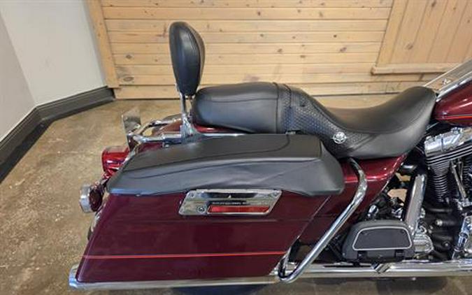 2001 Harley-Davidson FLHRCI Road King® Classic