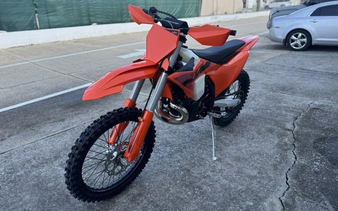 2025 KTM XC 300