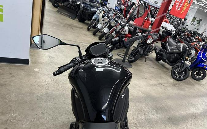 2024 Kawasaki Z900 ABS Metallic Spark Black/Metallic Matte Dark Gray