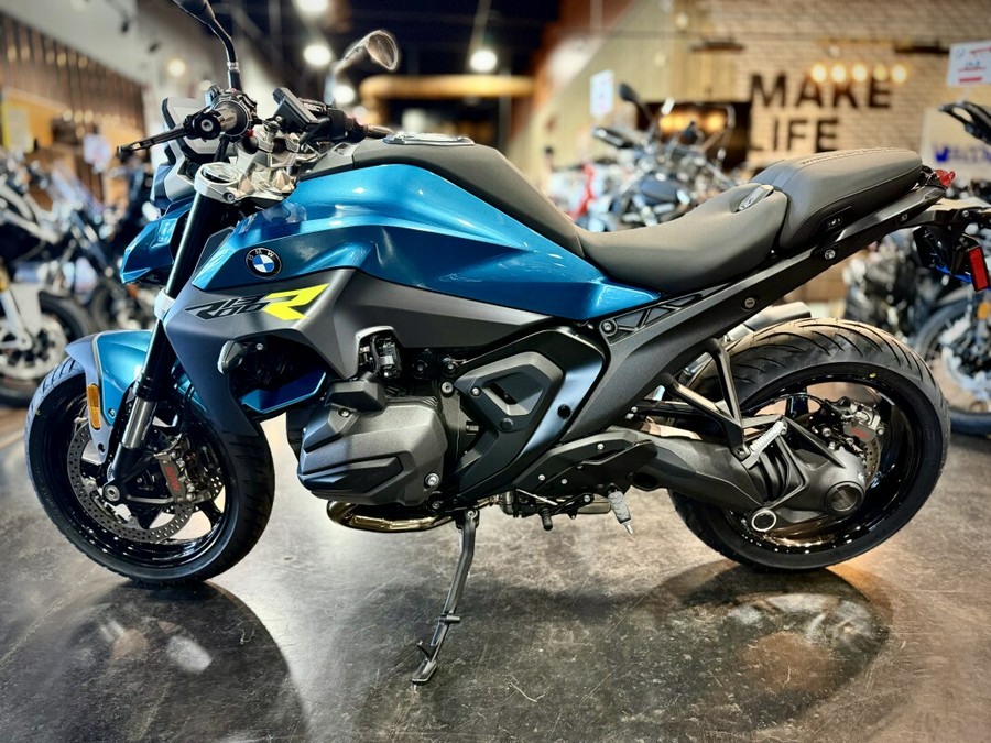 2026 BMW Motorrad R 1300 R Snapper Rocks Blue