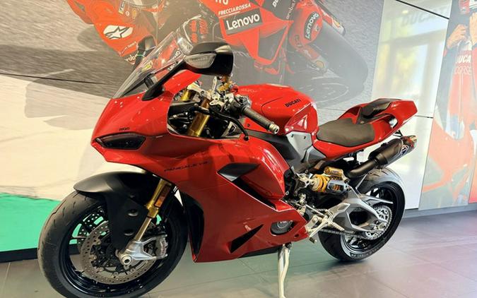 2025 Ducati Panigale V2 S