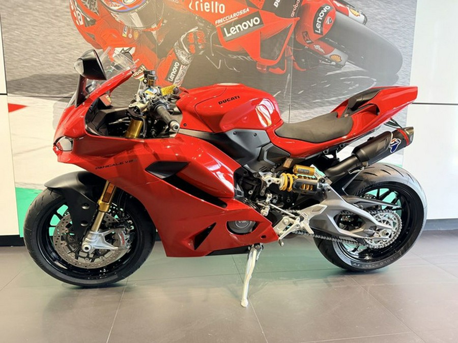 2025 Ducati Panigale V2 S