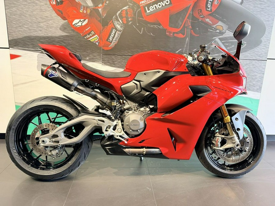 2025 Ducati Panigale V2 S