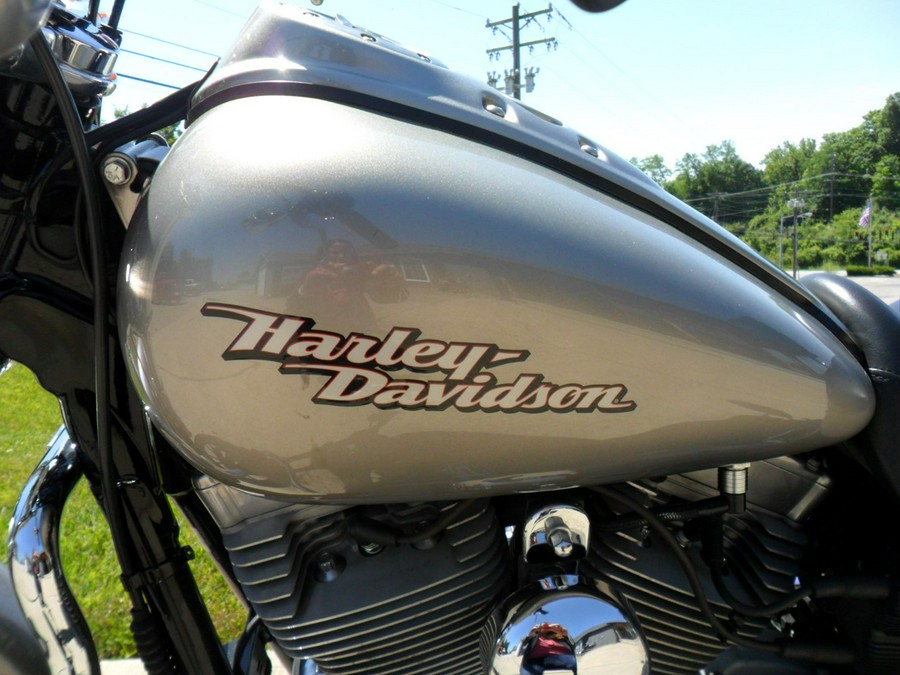 2008 Harley-Davidson® FXD