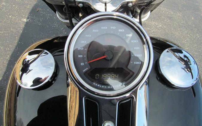 2018 Harley-Davidson FLSB - Softail Sport Glide
