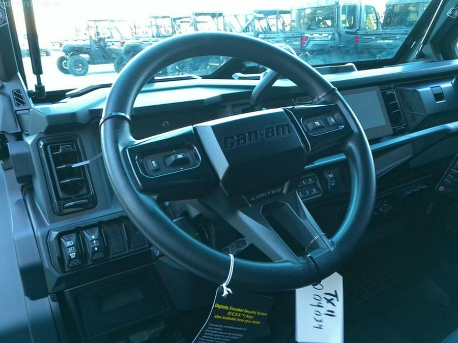 2026 Can-Am® Defender MAX Limited HD11