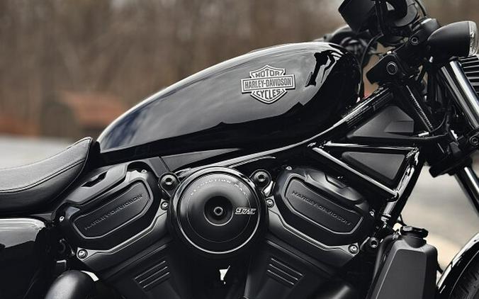 2025 Harley-Davidson® Nightster® Vivid Black