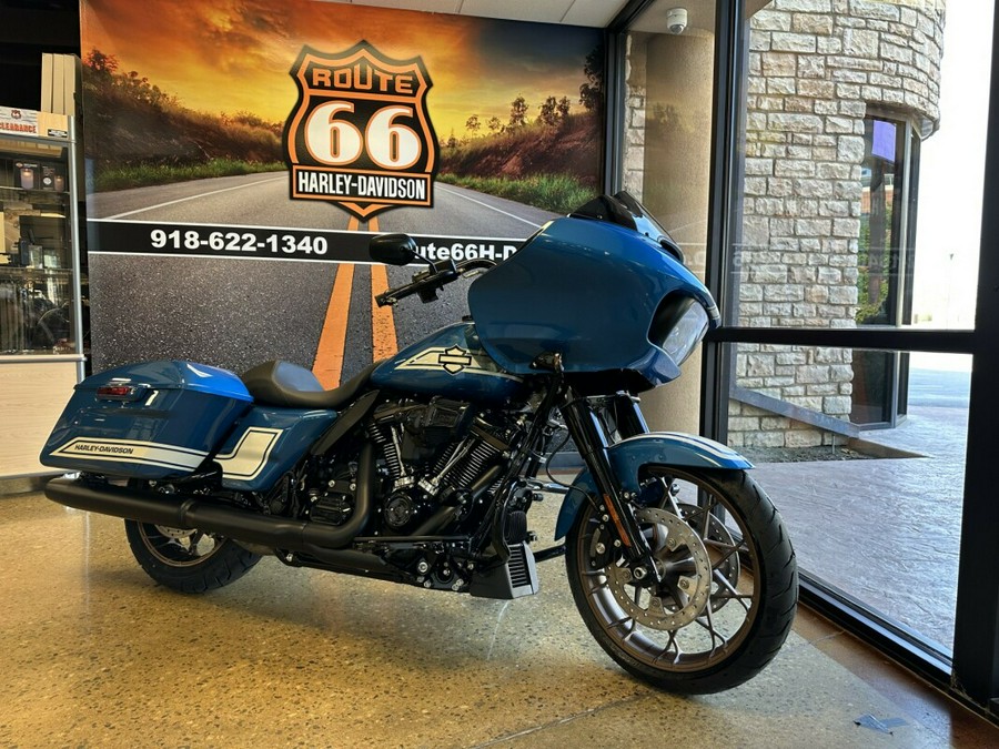 2023 Harley-Davidson Road Glide ST Fast Johnnie