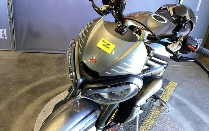 2022 Triumph Street Triple RS Silver Ice