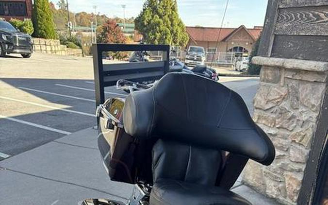 2007 Harley-Davidson® FLHTC - Electra Glide® Classic