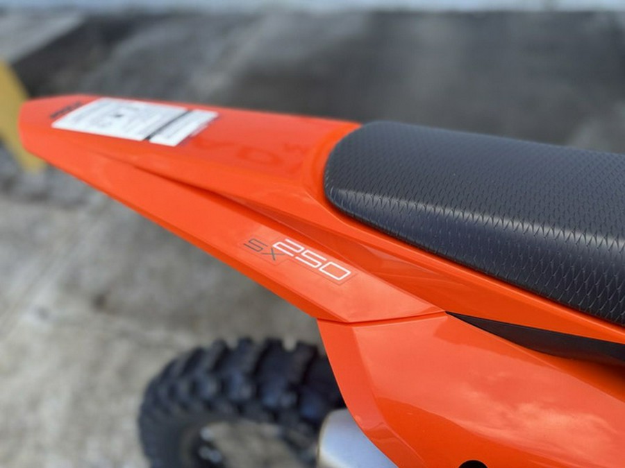 2025 KTM SX 250