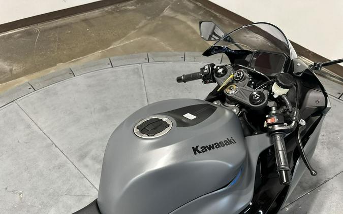 2026 Kawasaki Ninja® ZX™-6R Base