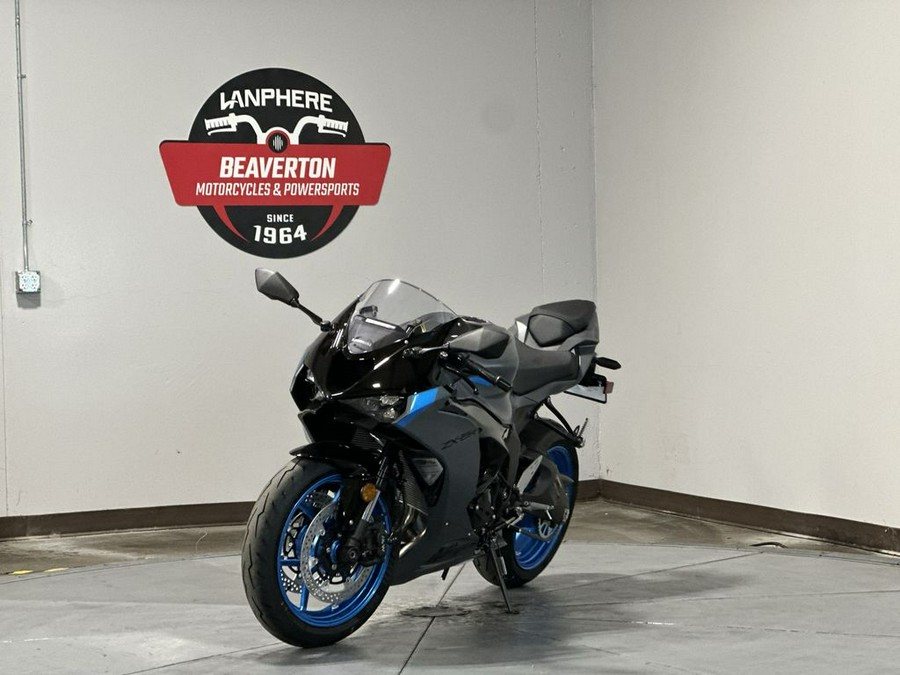 2026 Kawasaki Ninja® ZX™-6R Base