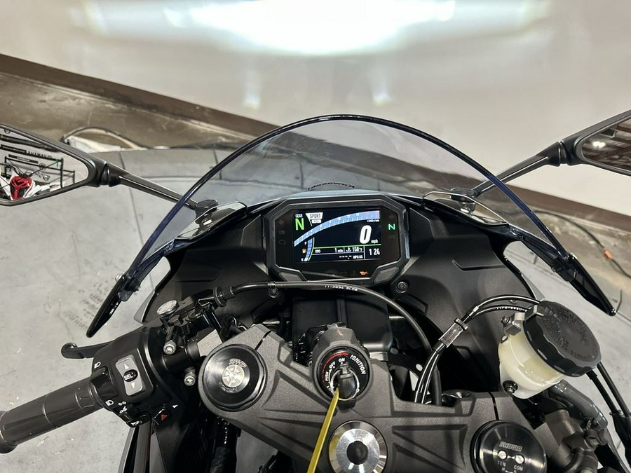 2026 Kawasaki Ninja® ZX™-6R Base