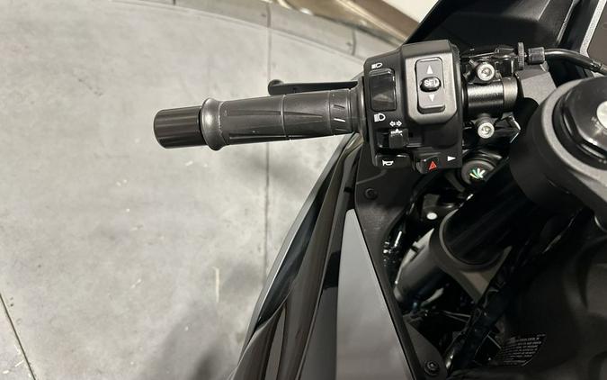 2026 Kawasaki Ninja® ZX™-6R Base
