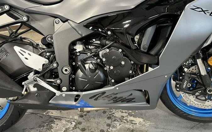 2026 Kawasaki Ninja® ZX™-6R Base