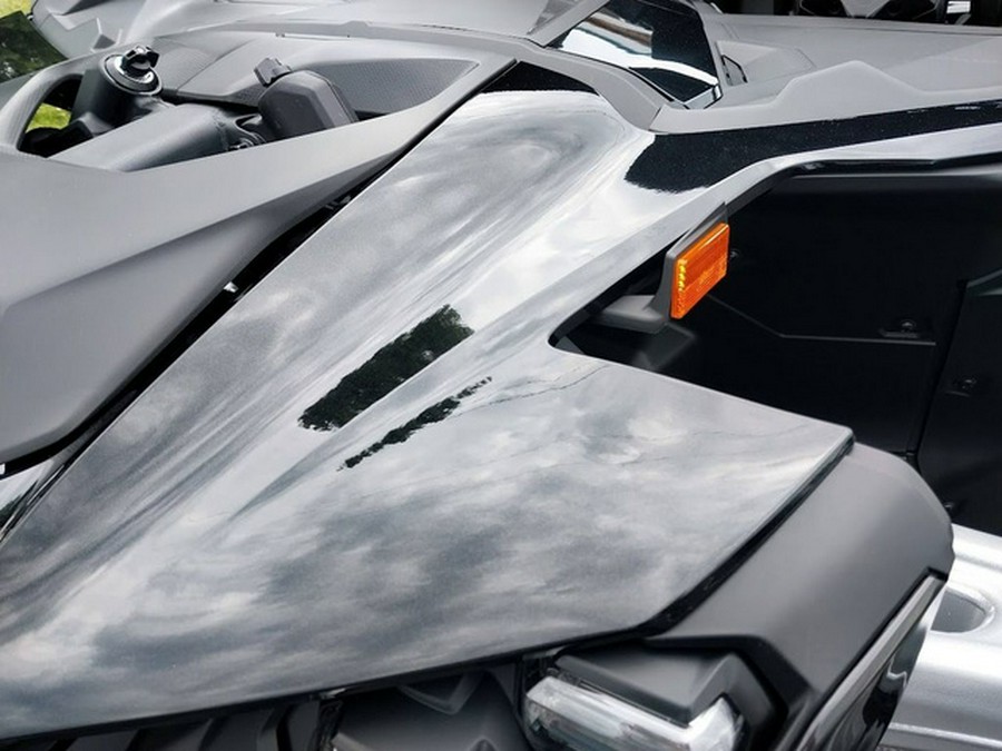 2024 Can-Am Maverick R X Triple Black