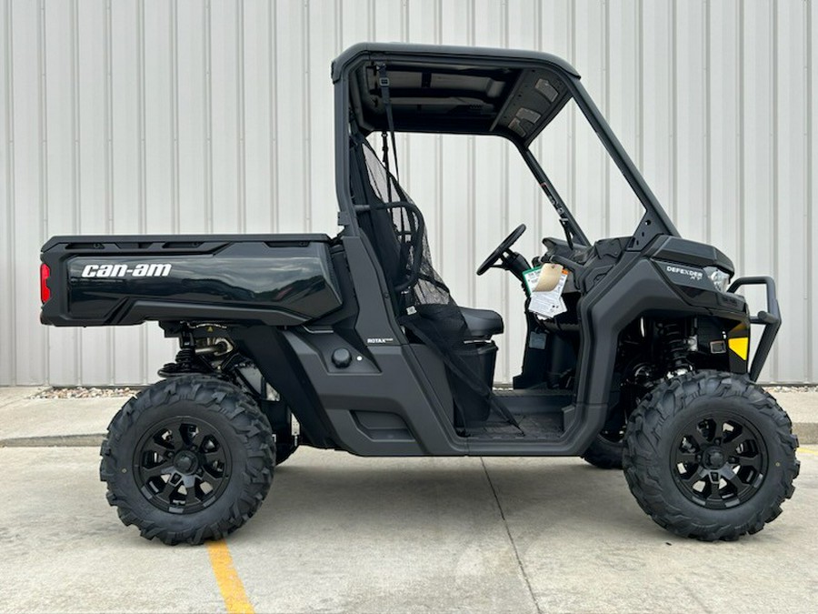 2024 Can-Am Defender XT HD9